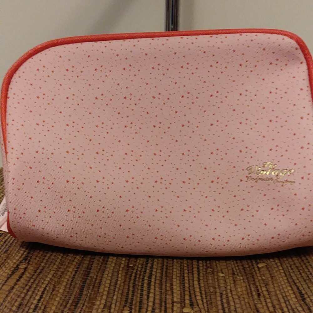 💄🎀 The Vintage Cosmetic Co. Pink Star Makeup Bag ✨ NWT Travel-Ready Chic